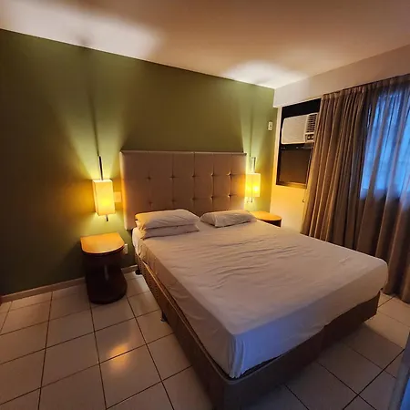 Quarto, Sala E Varanda Em Copa